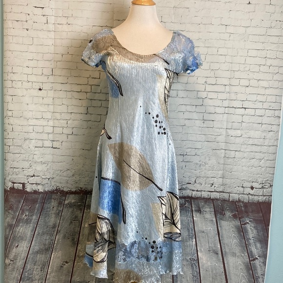 Komarov Crinkle Short Sleeve Midi Fit & Flare Leaf Dress SZ L Packable Feminine - Picture 1 of 16